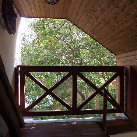 Egkoris Vendeghaz Hotel Bakonyszucs Ruang foto