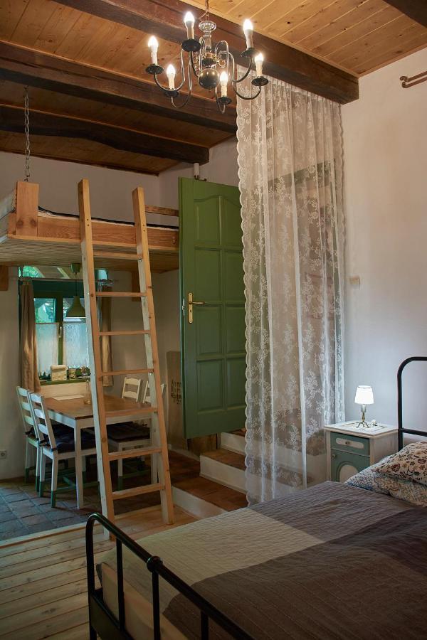 Egkoris Vendeghaz Hotel Bakonyszucs Bagian luar foto