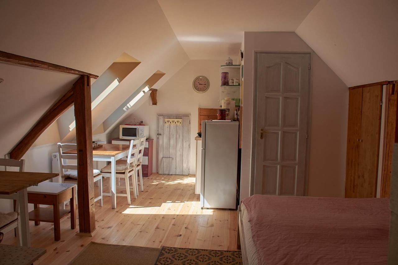 Egkoris Vendeghaz Hotel Bakonyszucs Bagian luar foto