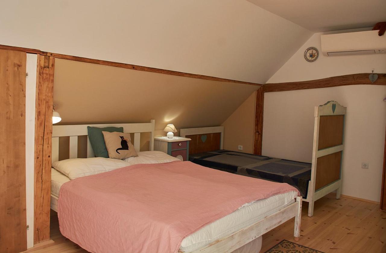 Egkoris Vendeghaz Hotel Bakonyszucs Bagian luar foto