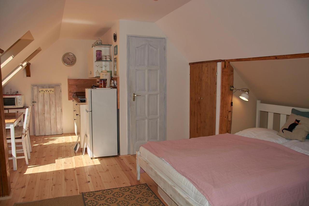 Egkoris Vendeghaz Hotel Bakonyszucs Bagian luar foto