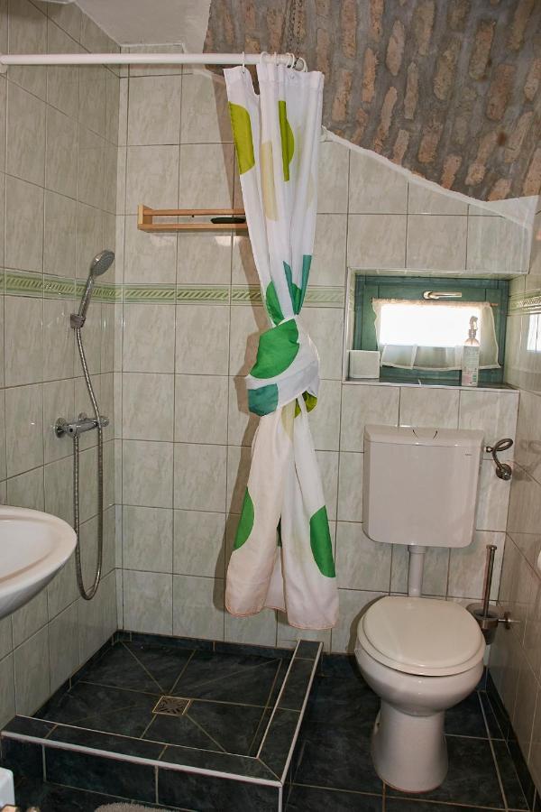 Egkoris Vendeghaz Hotel Bakonyszucs Bagian luar foto